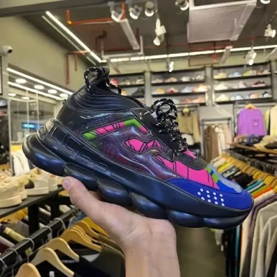 Versace Chain Reaction