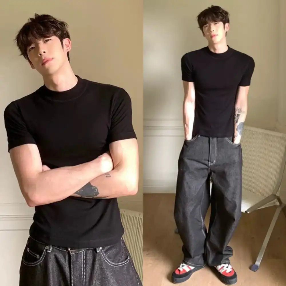 Product image of 26035 Muscle Fit Plain Knitted T-shirt