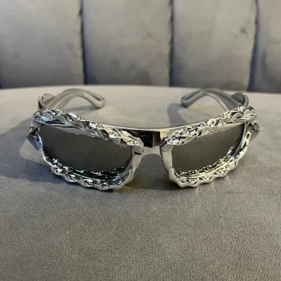 Chn Cyberpunk Armor Glass