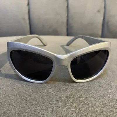 Chn Alien Style Design Glass