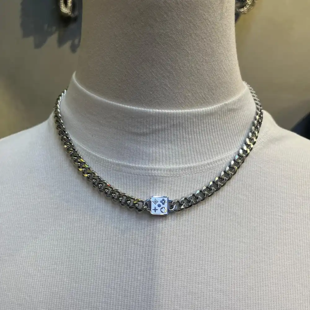 Product image of 093 Silver Curb Chain Necklace