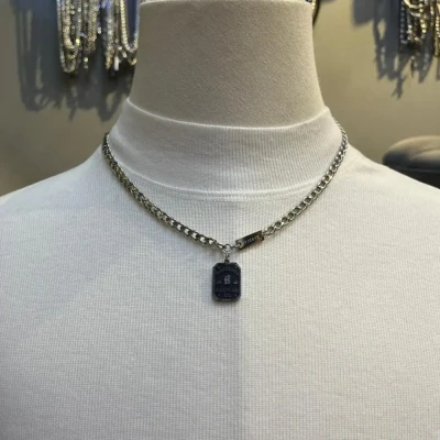 093 Tag Pendent Necklace