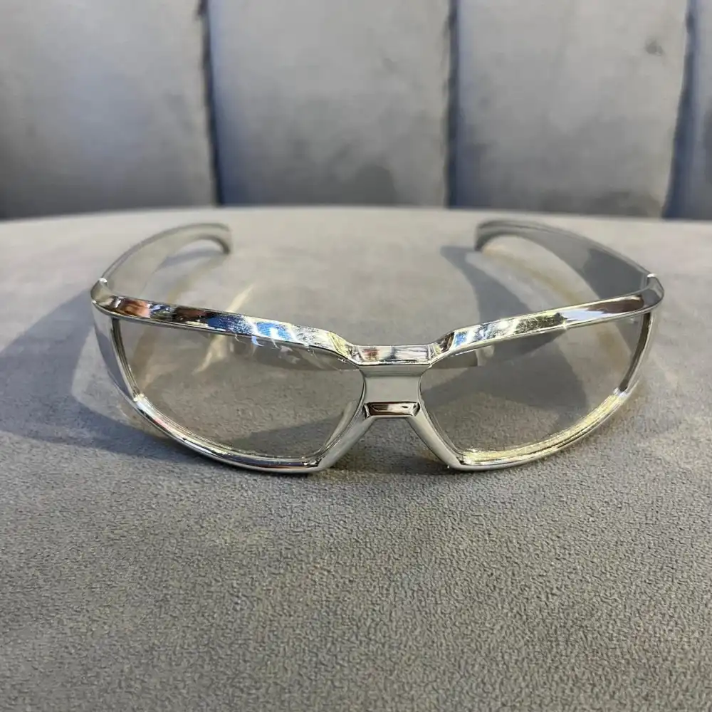 Product image of Chn Silver Wraparound Glass