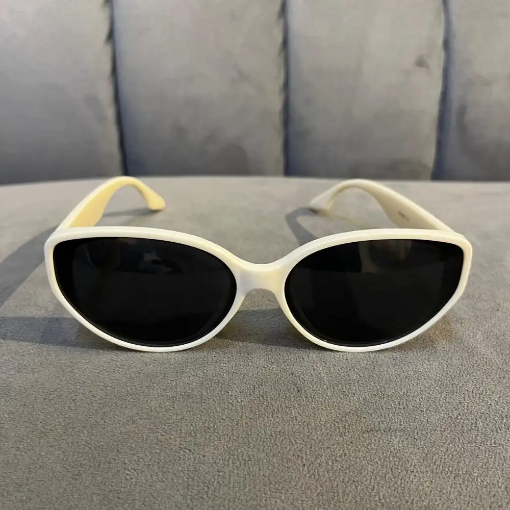 Product image of Chn Over-frame Design Glass