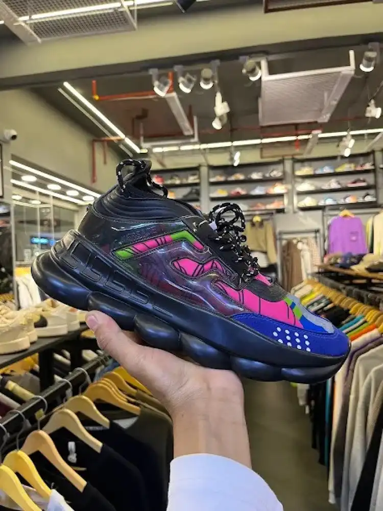 Product image of Versace Chain Reaction Pink
