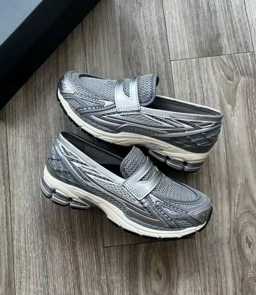Product image of New Balance 1906l Loafer " Silver Shadow "