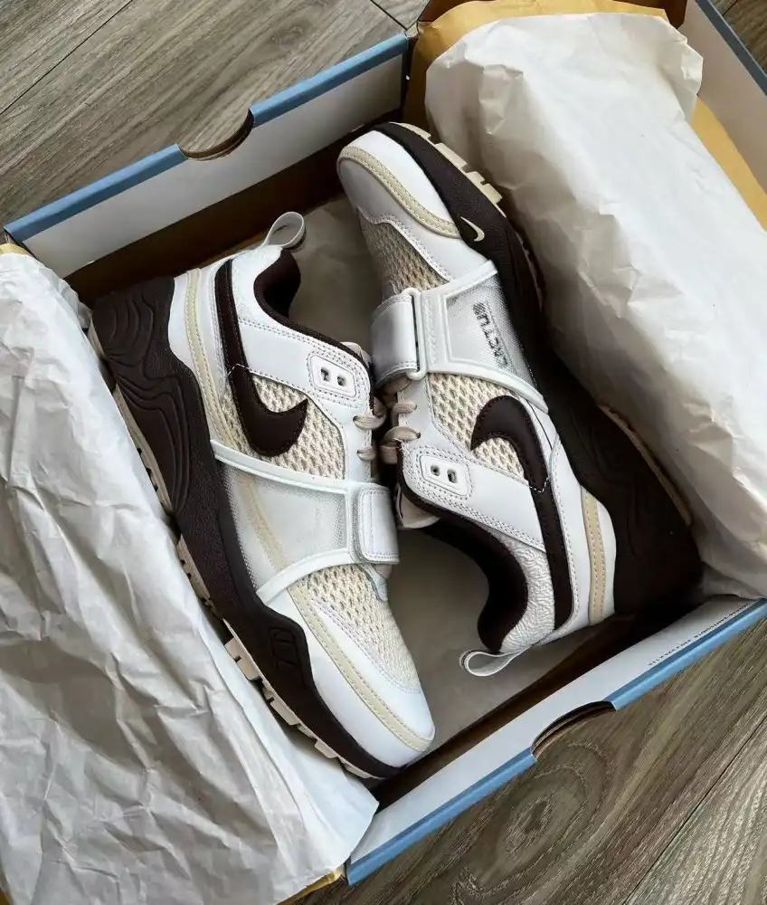 Product image of Travis Scott X Nike Zoom Field Jaxx " White And Light Chocolate "