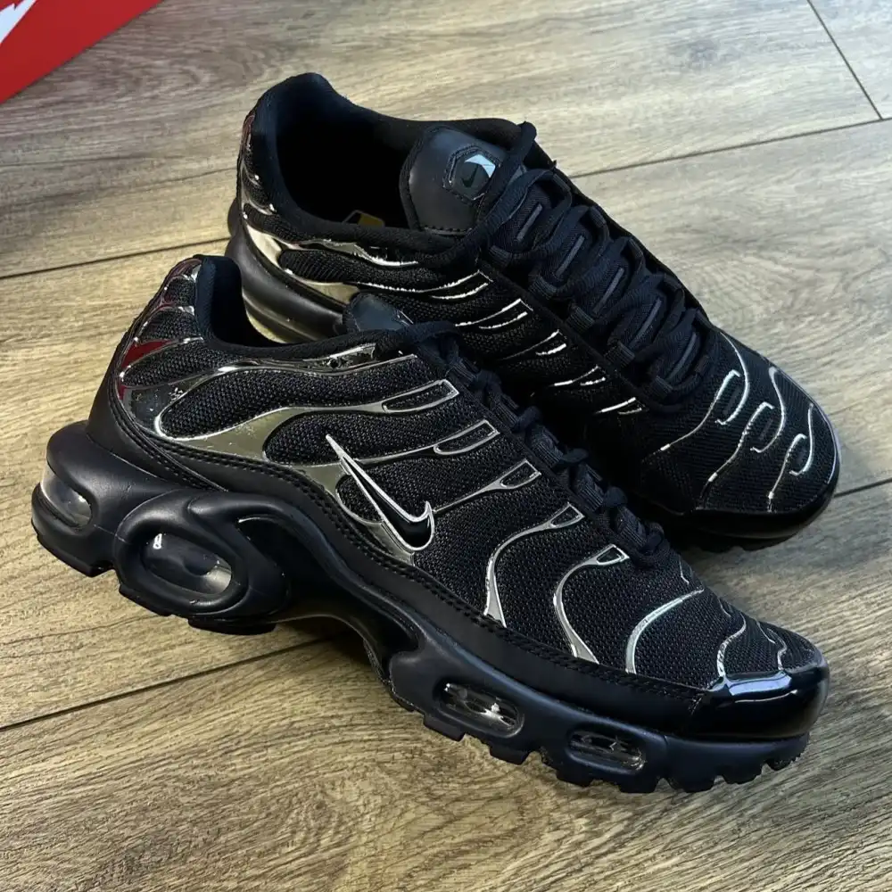 Product image of Nike Air Max Plus " Black "