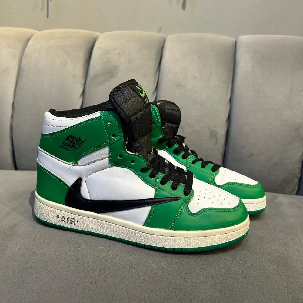 Product image of Jordan 1 Retro High " Lucky Green"