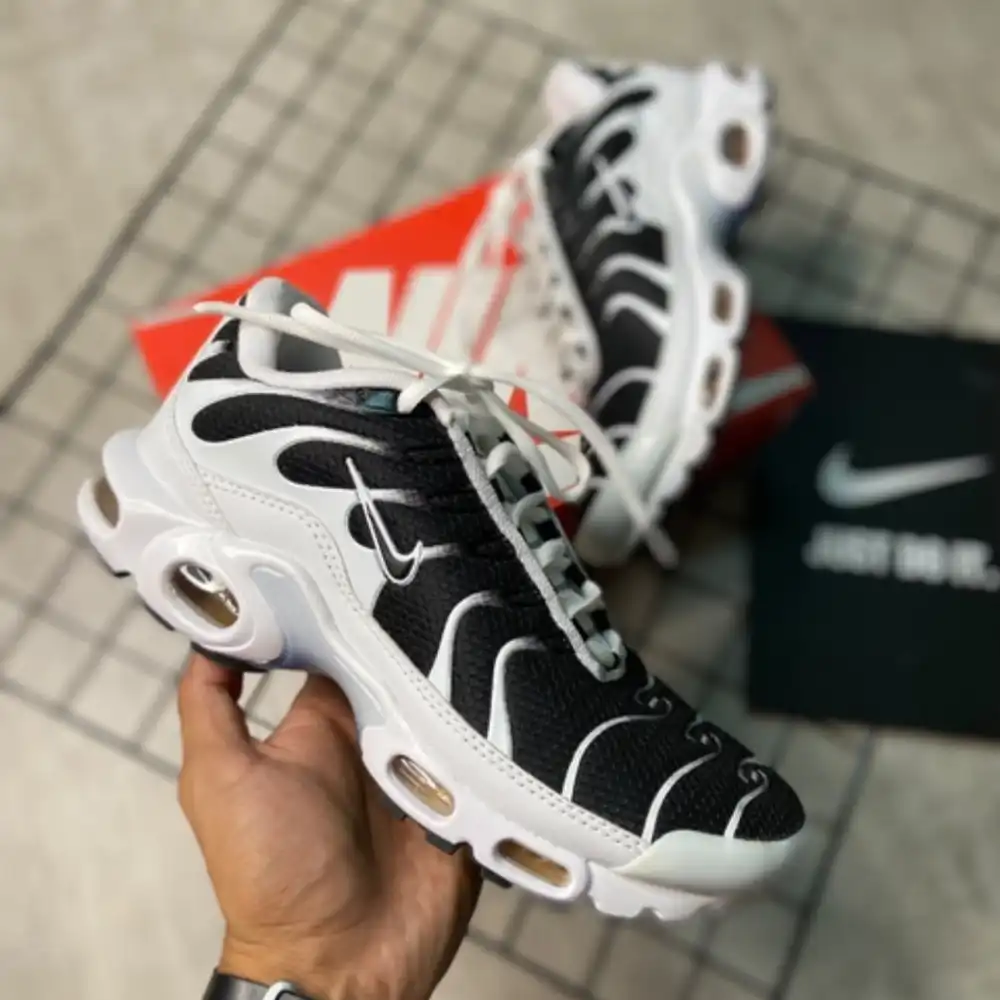 Product image of Nike Air Max Plus ' Black White '