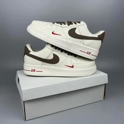 Nike Airforce 1 ' Mini Swoosh B...