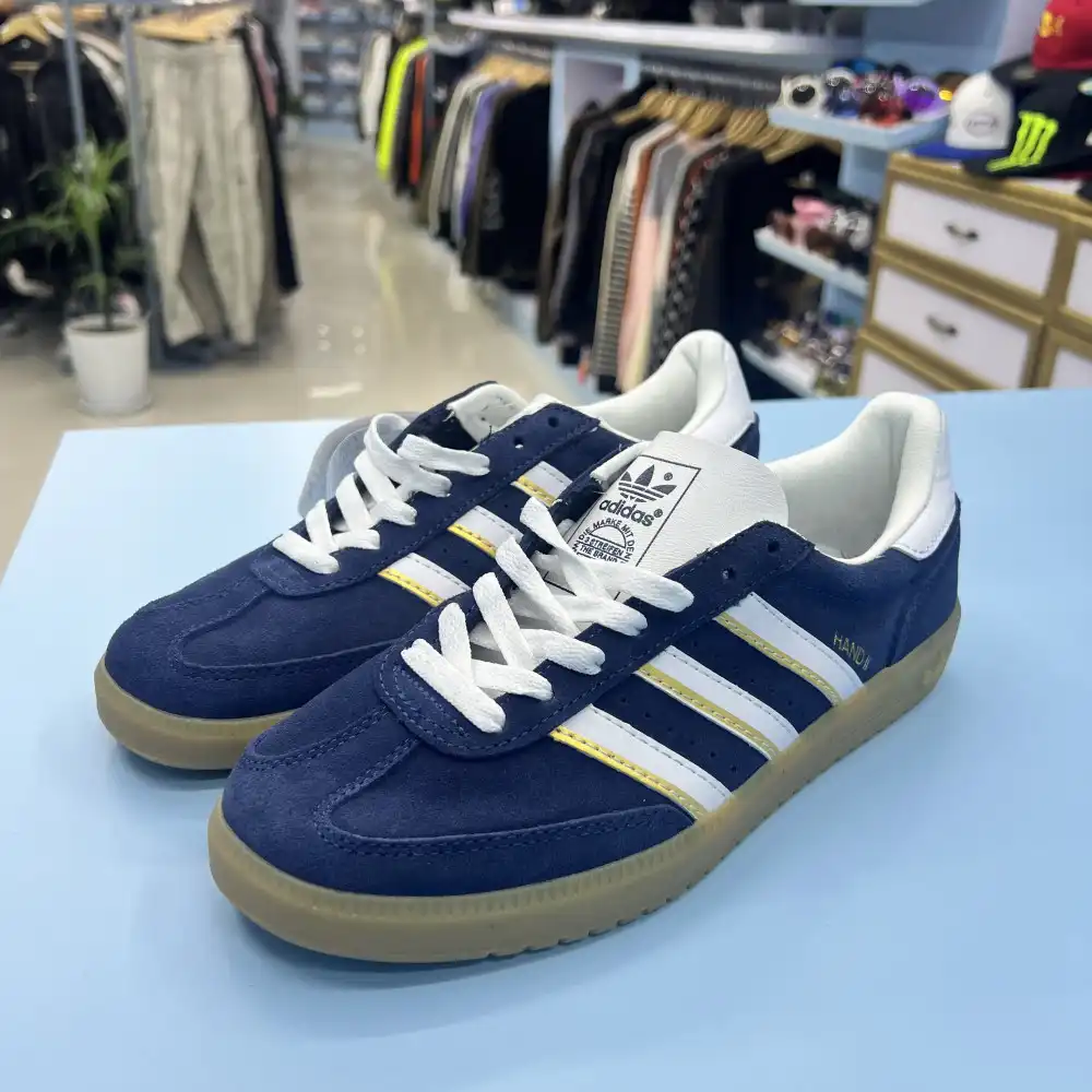 Product image of Adidas Jeans Leather Trainers " Navy / White "