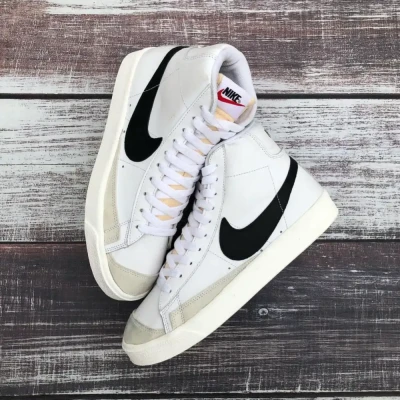 Nike Blazer Mid 77