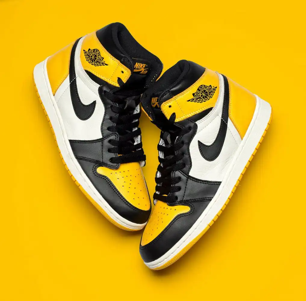 Product image of Nike Air Jordan 1 Retro High " Yellow Toe "