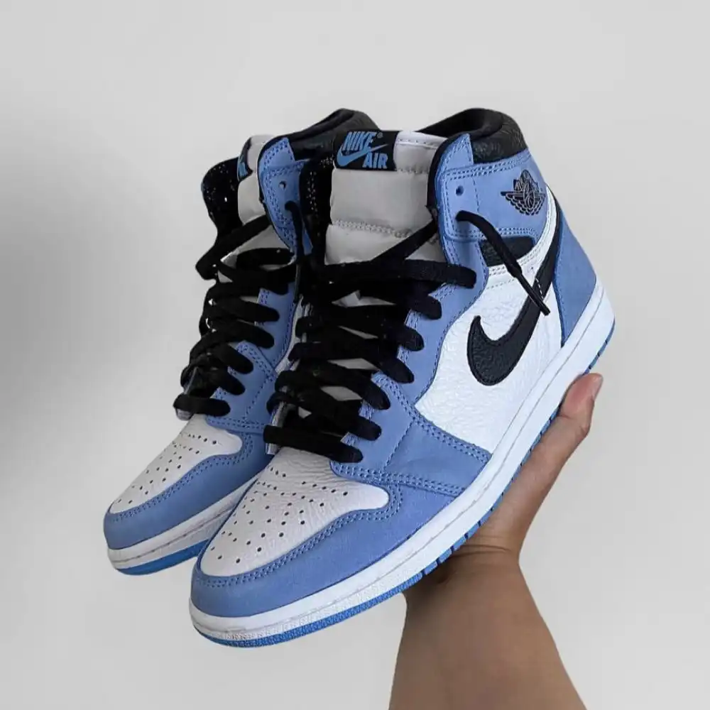 Product image of Nike Air Jordan 1 Retro High " University Blue "