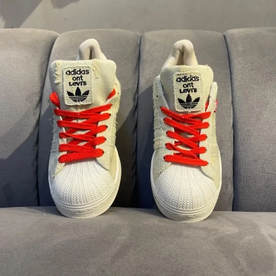 Levis X Superstar  " Cream Red"