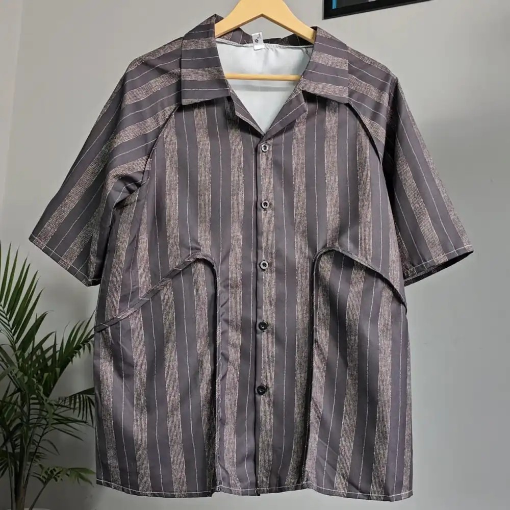 Product image of Yh30590 Vertical Lining Design Half Shirt