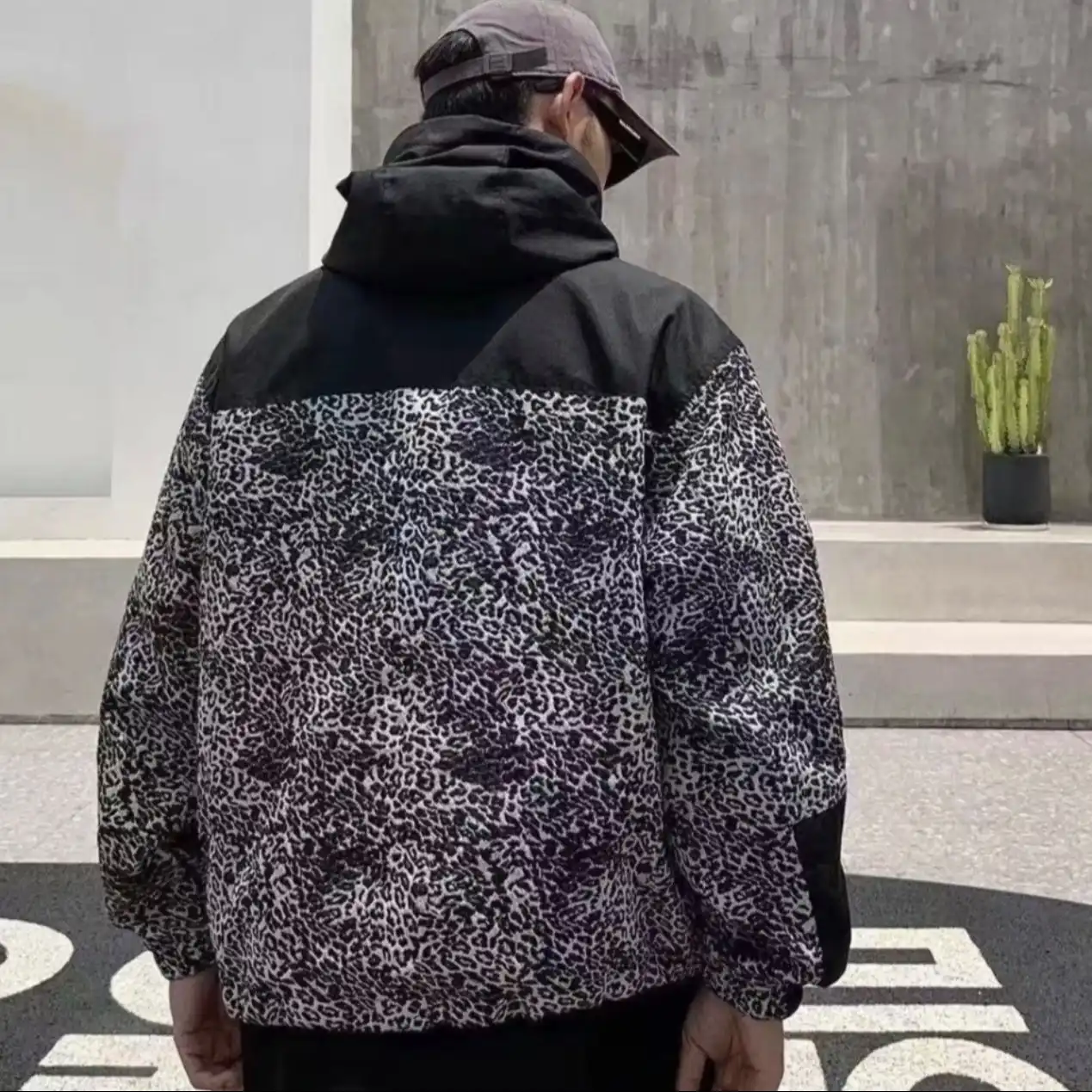 Product image of K10091 Leopard Printed Oversize Jacket