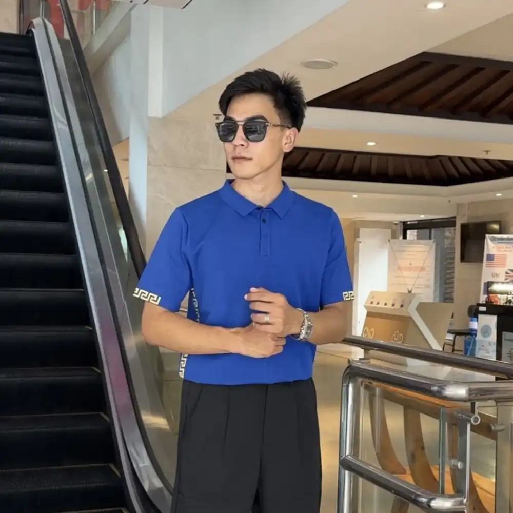 Product image of 2118 Gentlemen Circular Pattern Polo Neck T-Shirt