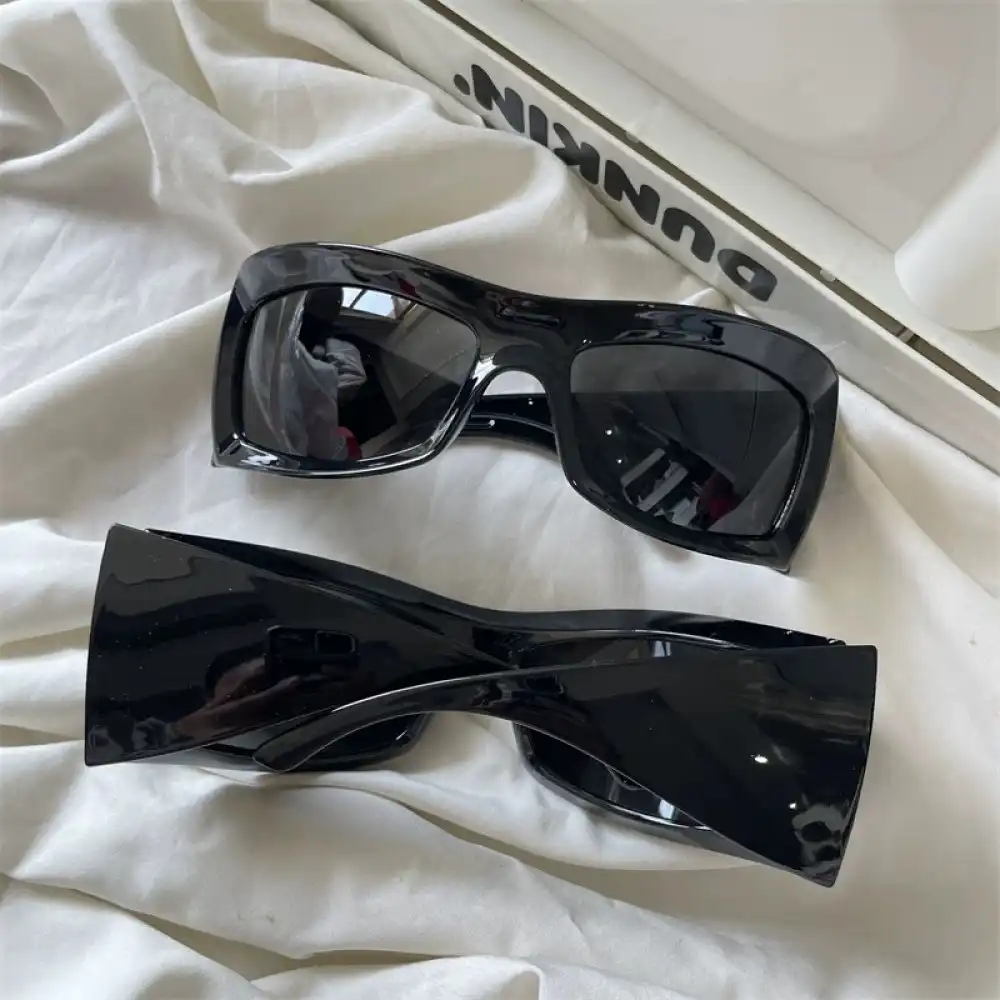 Product image of Chn Y2k Shield Chunky Shade Glass