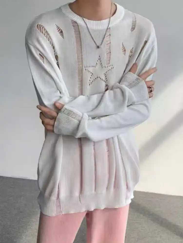 Product image of 0138 Star Distress Thin Sweater