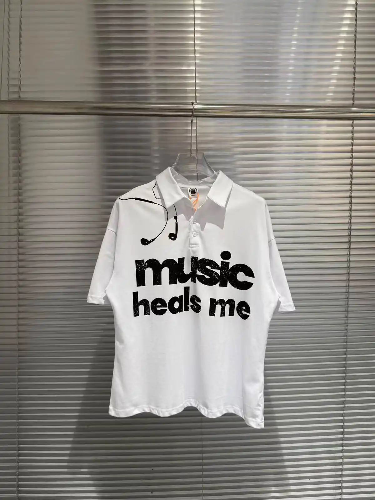 Product image of 676-8 Music heals me Embroidery polo t-shirt