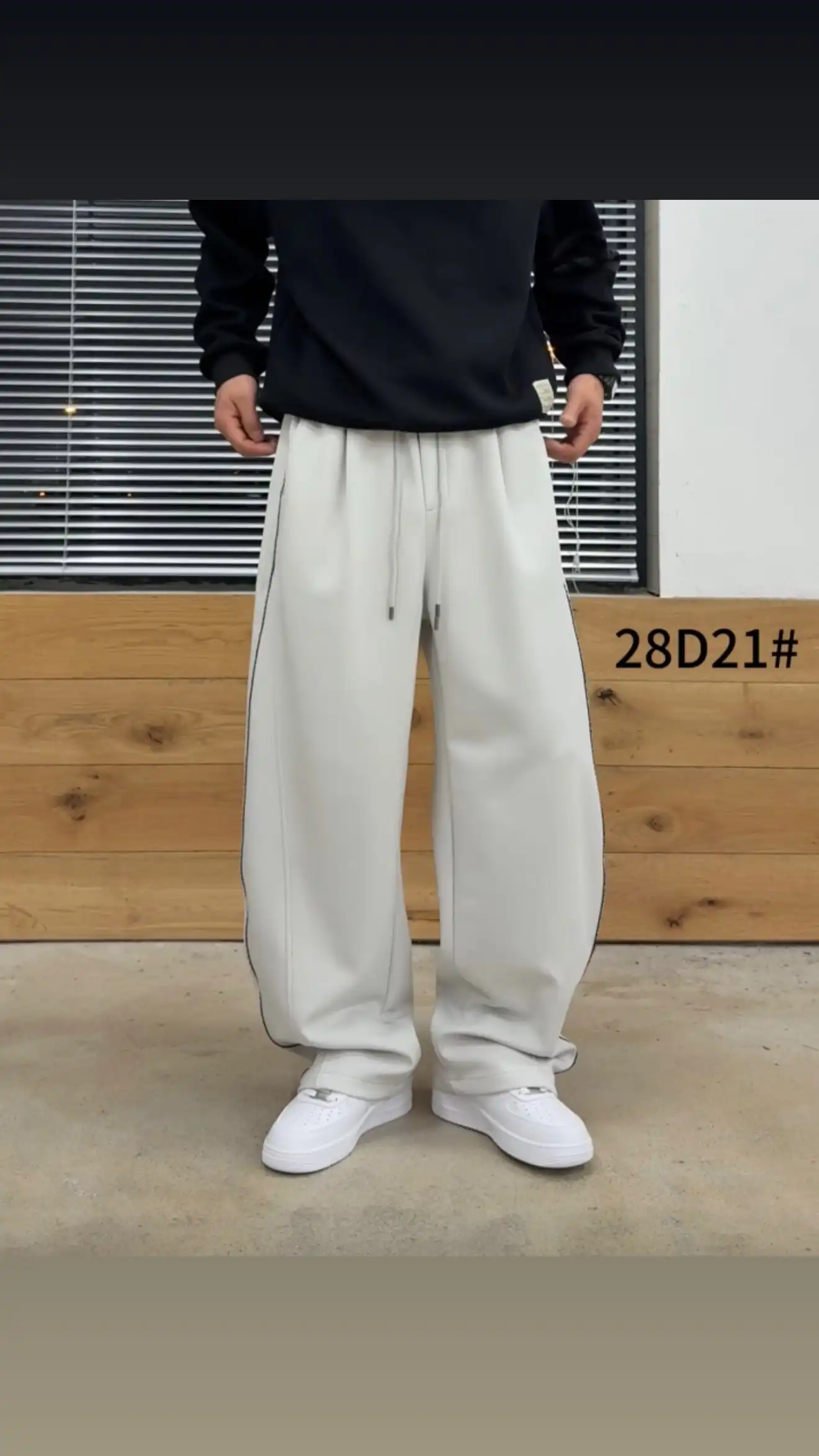 Product image of 28D21 Baggy Track