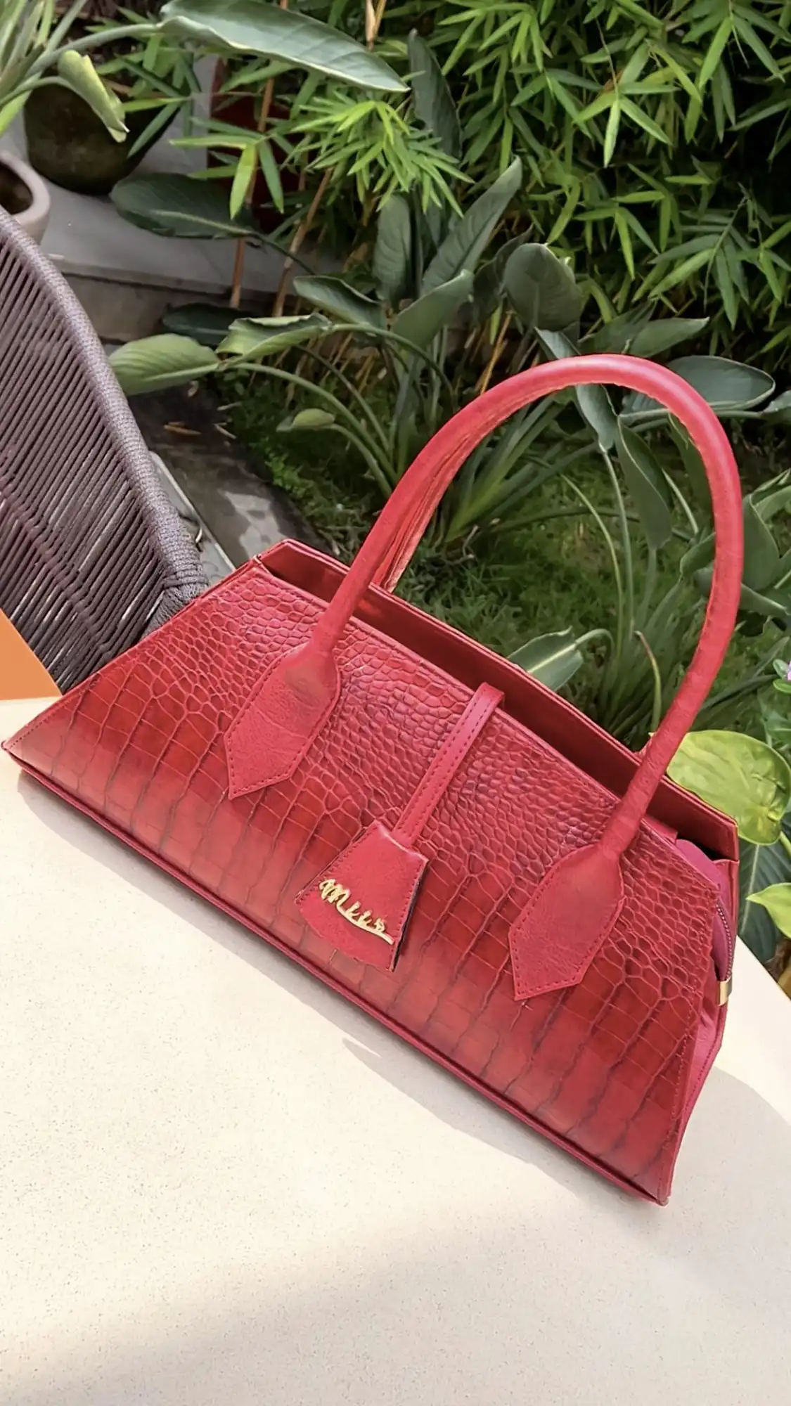Product image of Ceci Red