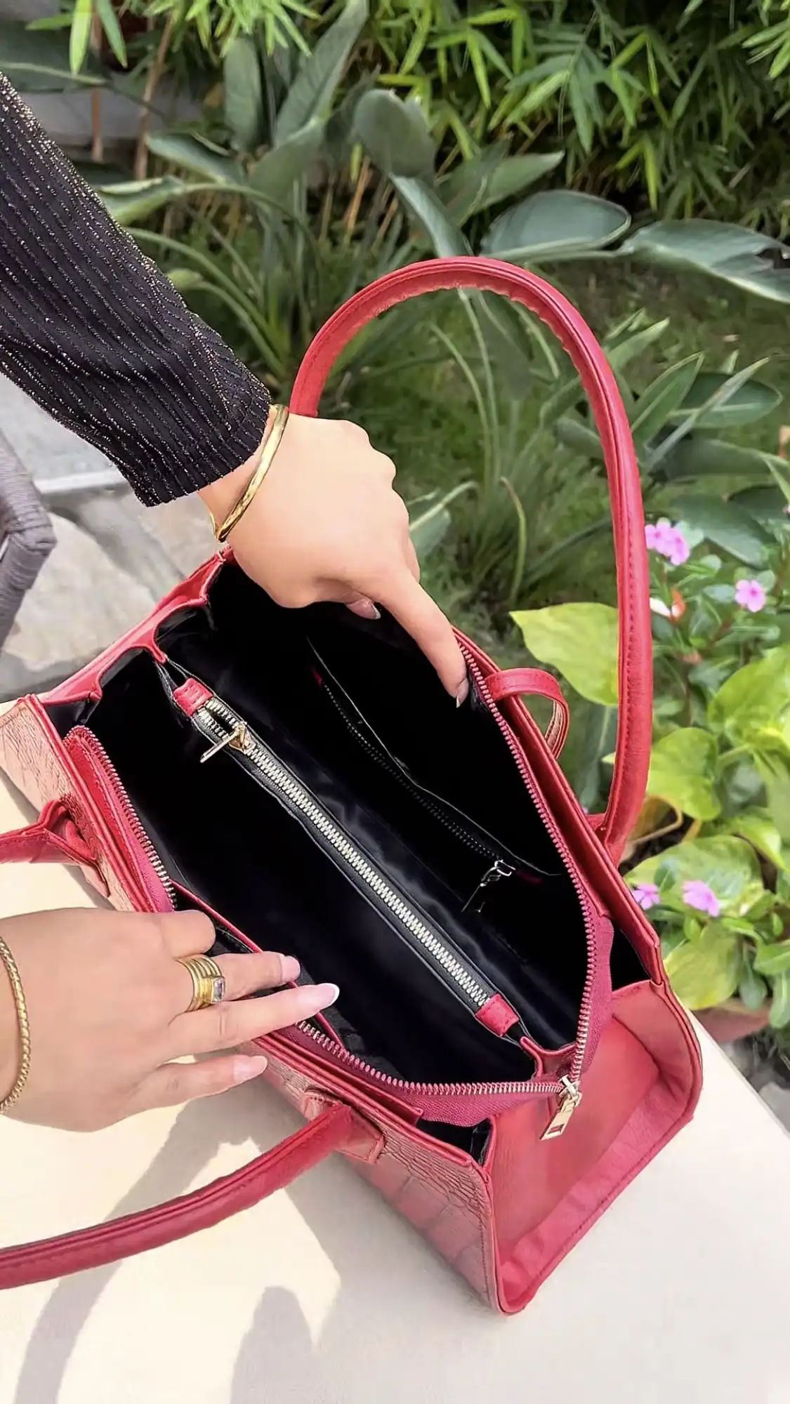 Product image of Ceci Red