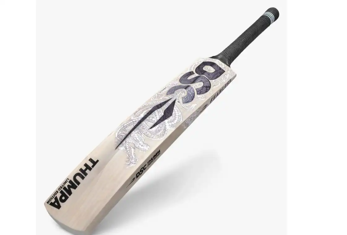 Product image of DSC K/W Cricket Bat DYNAMO L.E / THUMPA L.E