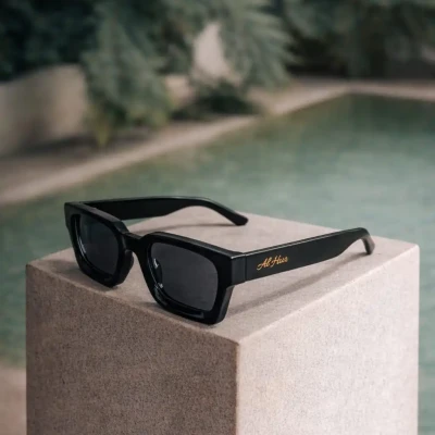 Signature (Black)