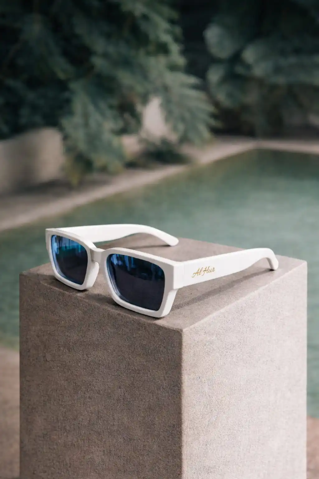 Product image of Signature (White)