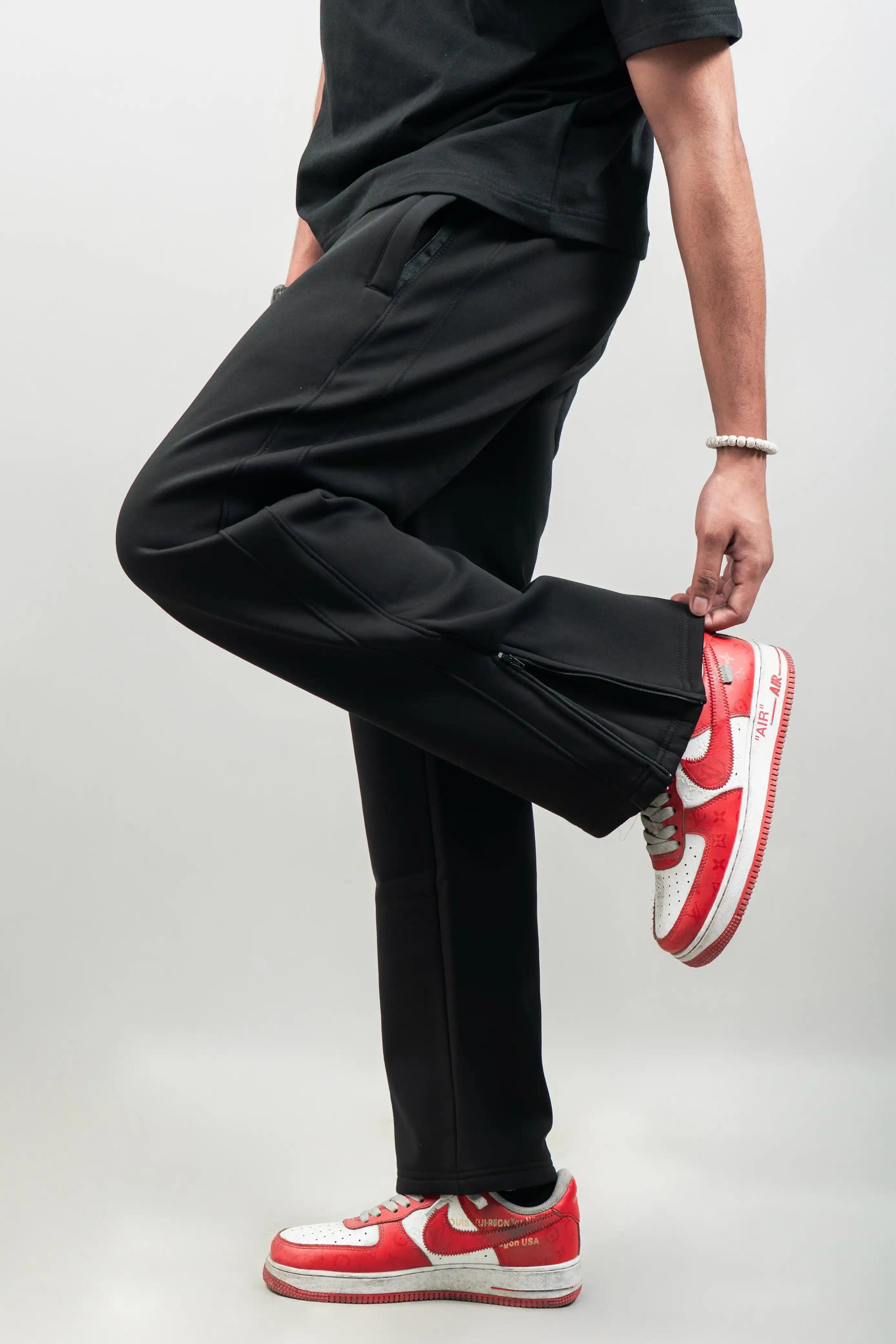 Product image of Baggy Joggers (Black)