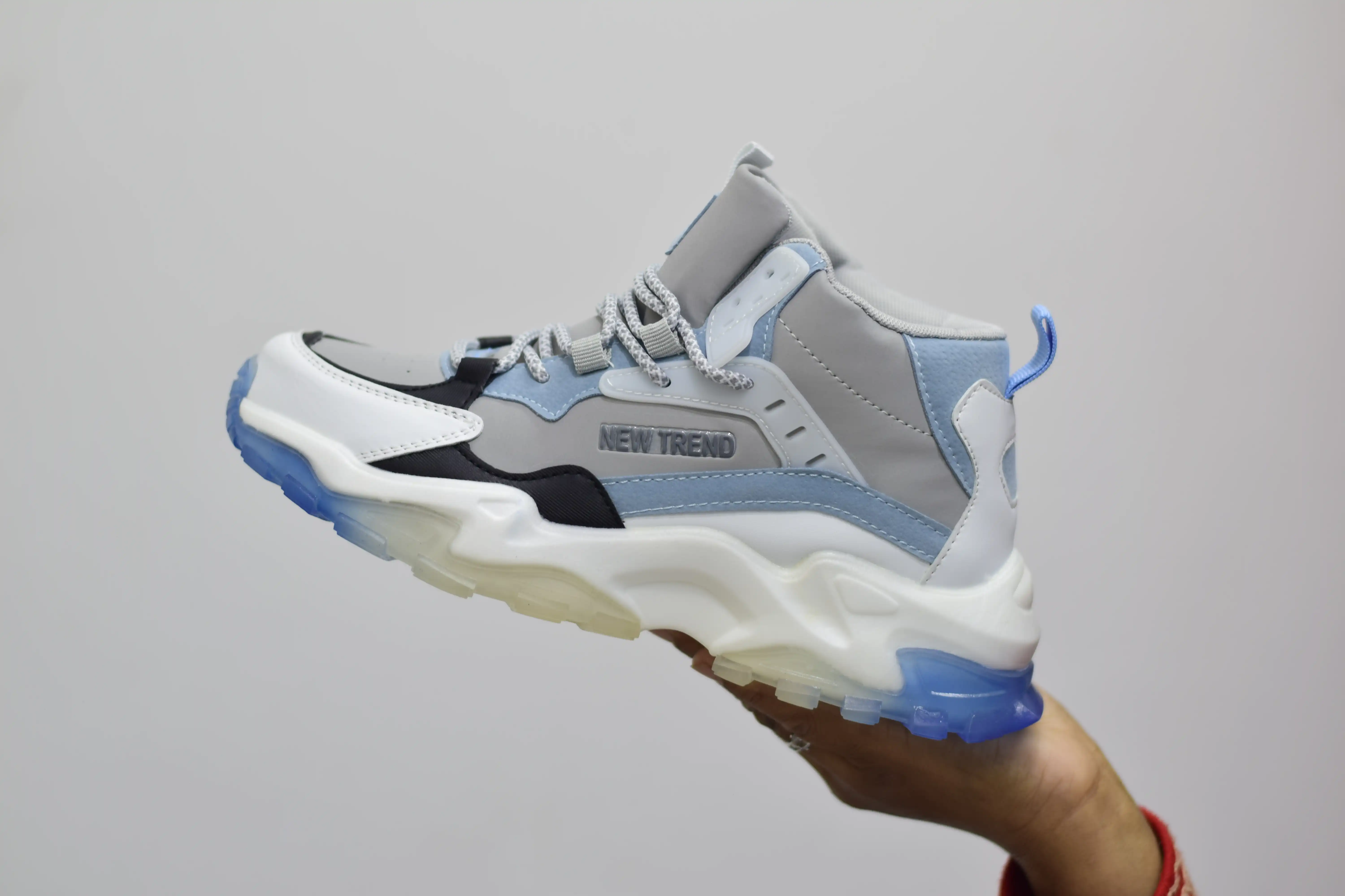 Product image of TRC10 - ArcticRush X-Trail High-Top Sneaker