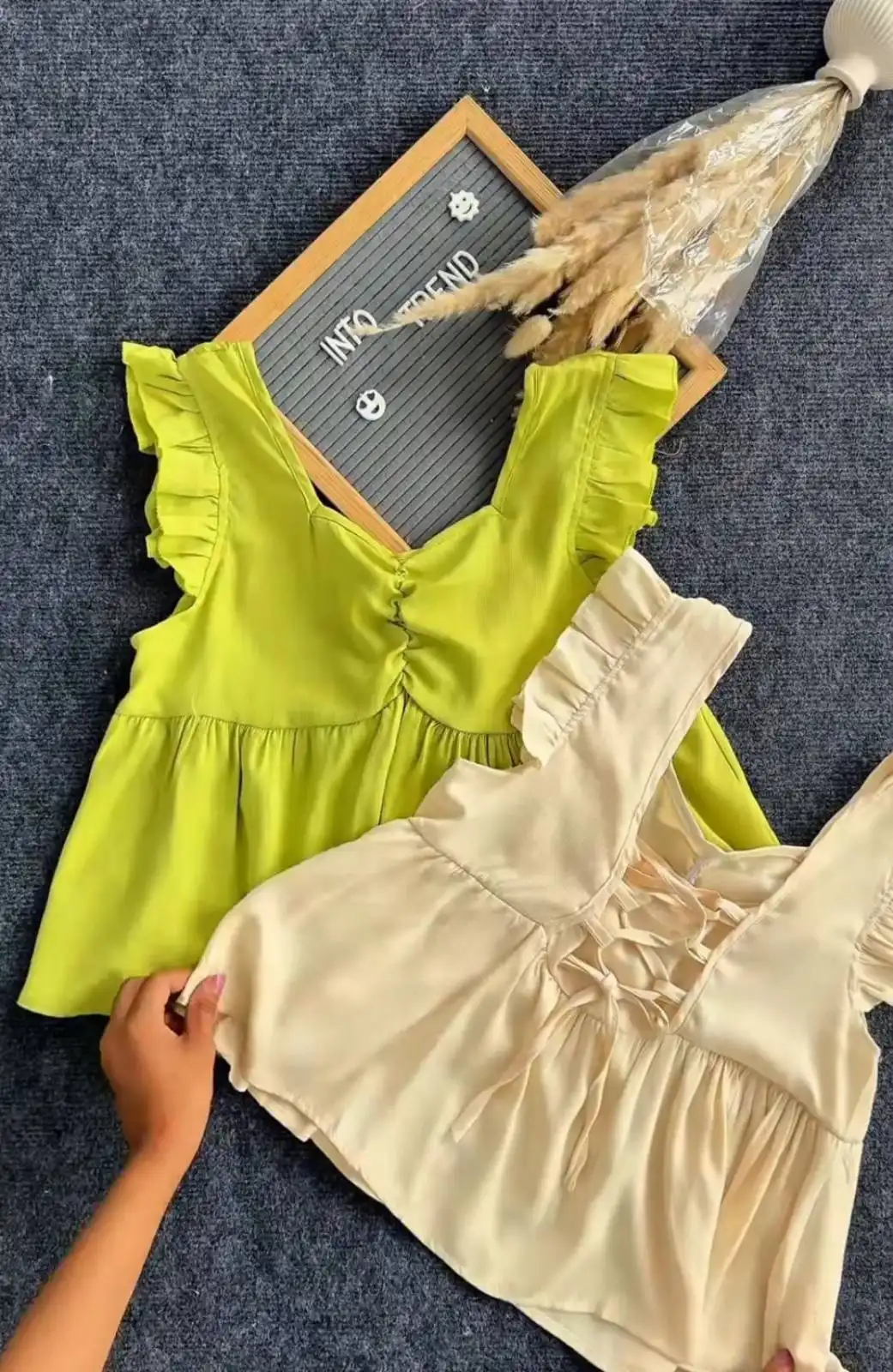 Product image of BUTTERFLY LINEN TOP