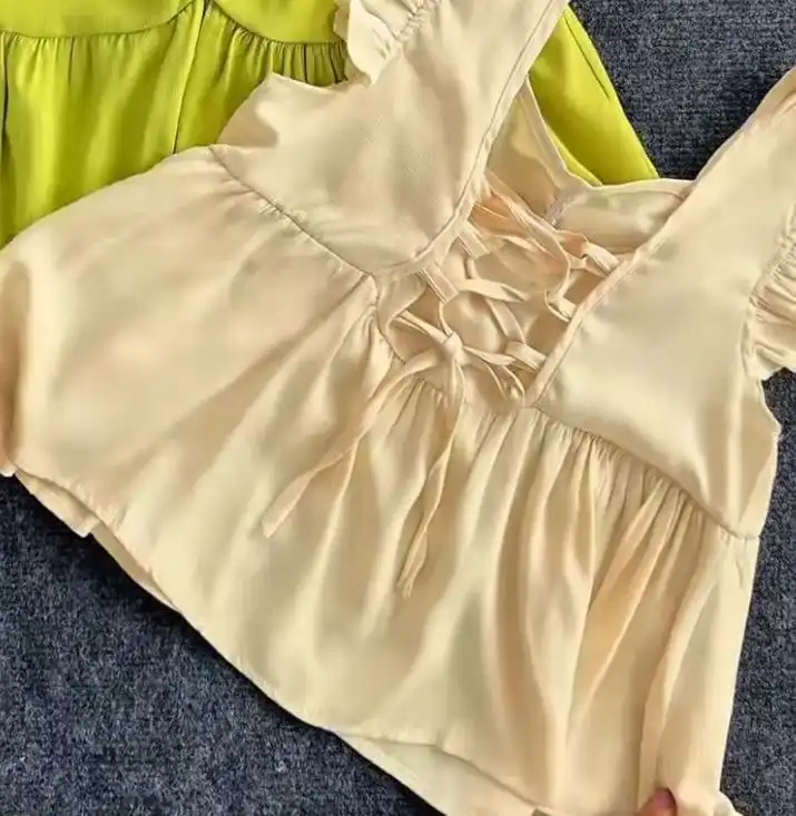 Product image of BUTTERFLY LINEN TOP