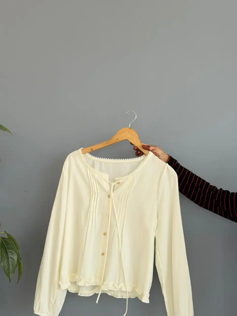 Product image of GOLDEN BUTTON TOP