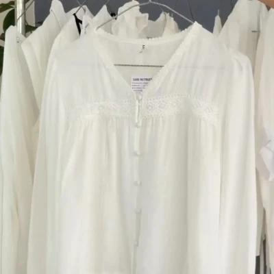 V NECK TOP