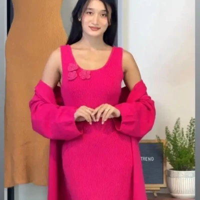 WOOLEN LONG DRESS WITH ROSE ATT...