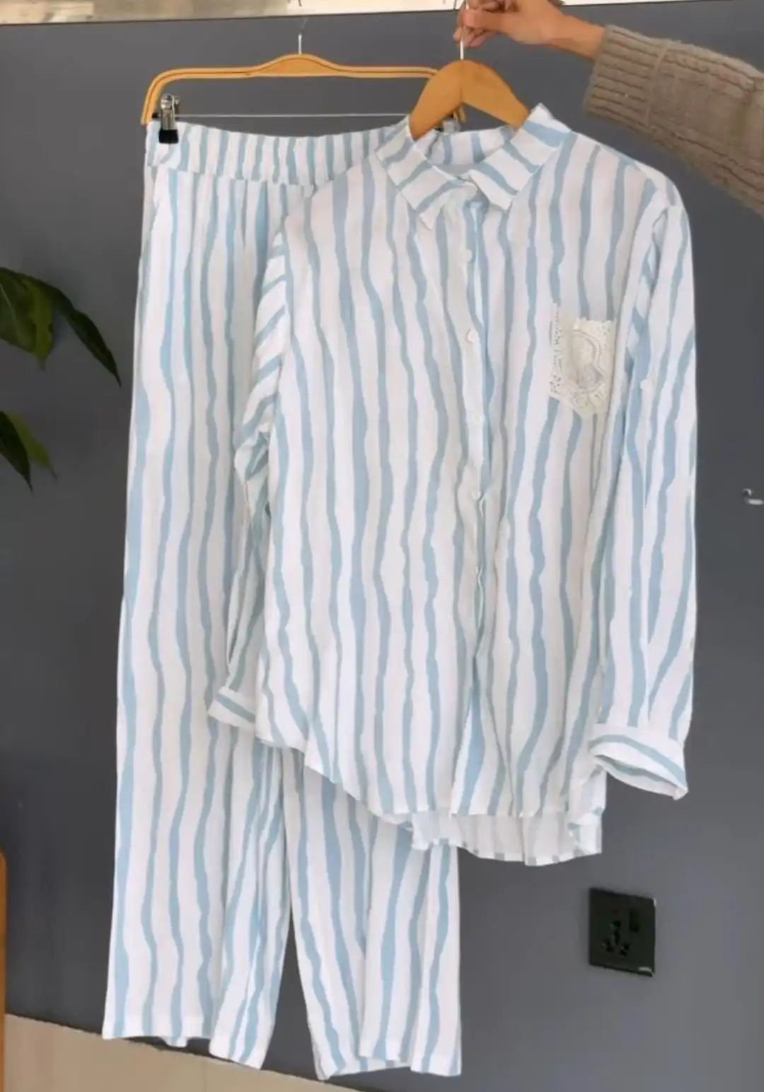 Product image of THE RIPPLE SET