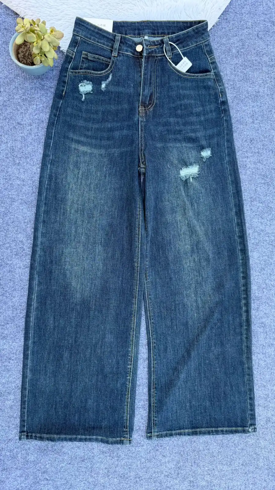 Product image of JEANS PANT WITH GRUNCH DESIGN