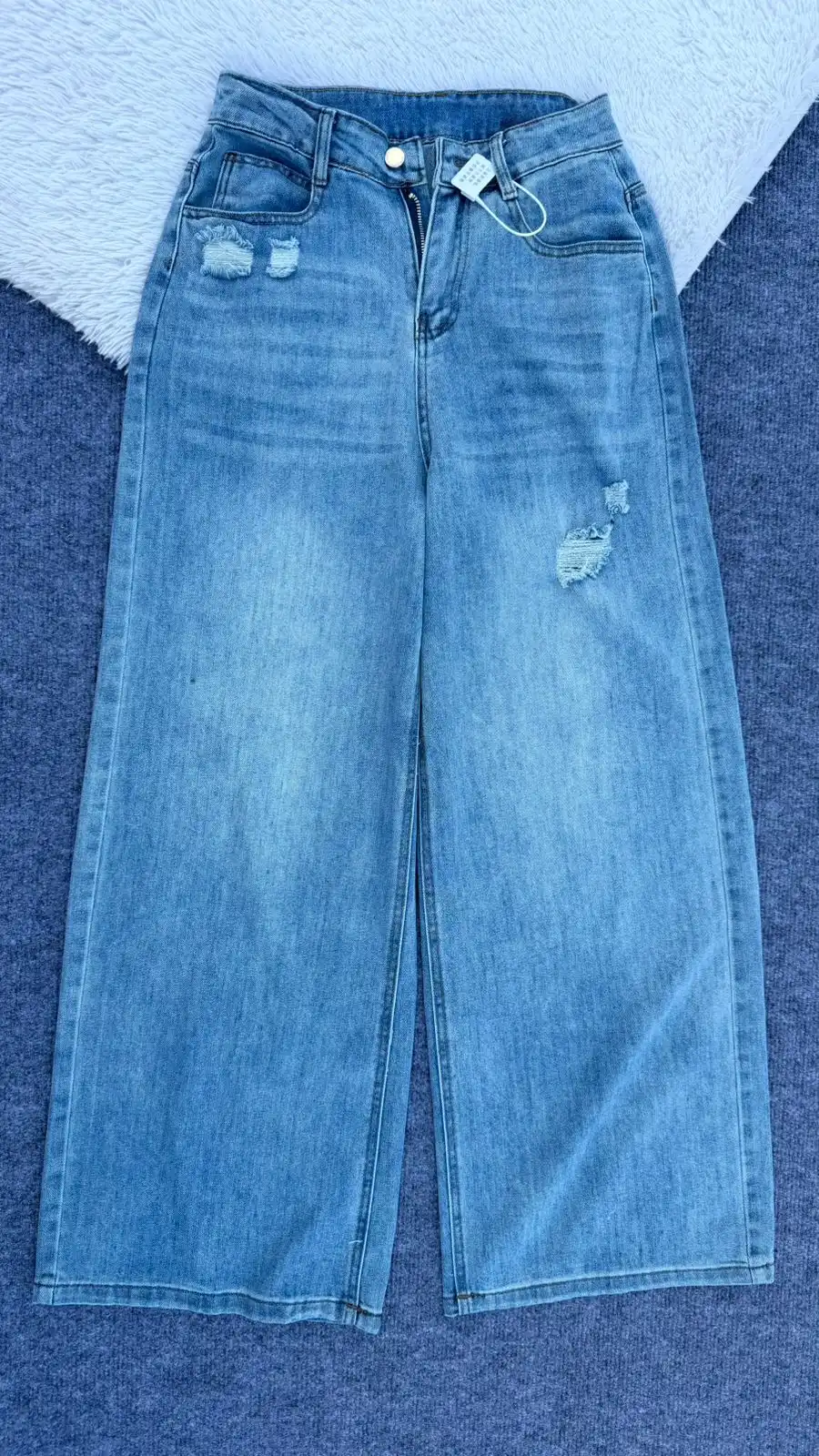 Product image of JEANS PANT WITH GRUNCH DESIGN