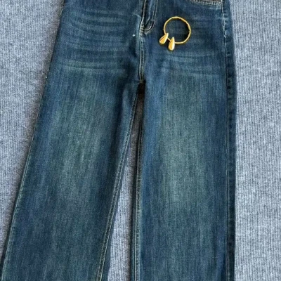 POCKET EMBRODIERY STRAIGHT JEAN...