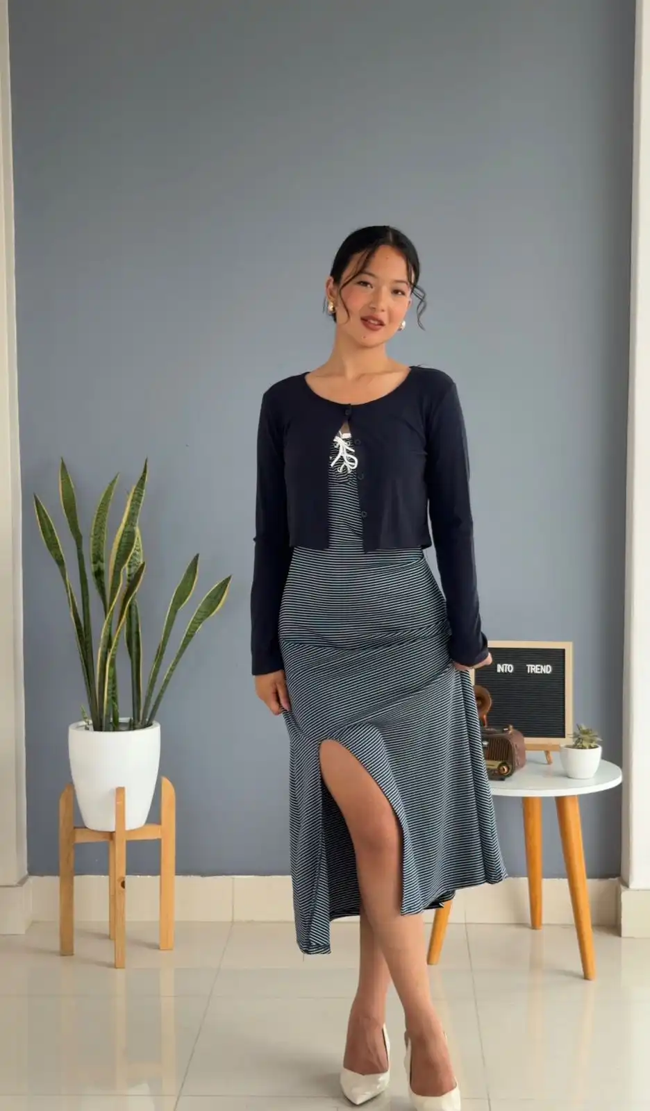 Product image of SLEEVELESS LINNING OUTER DRESS