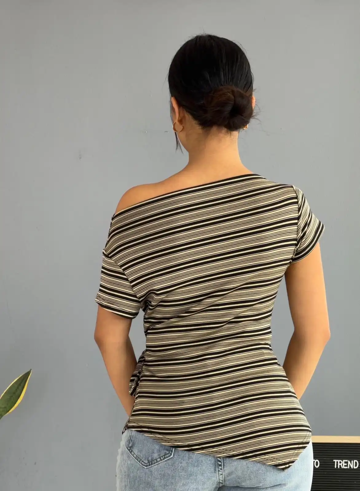 Product image of STRIPE TOP WITH RIBBOM