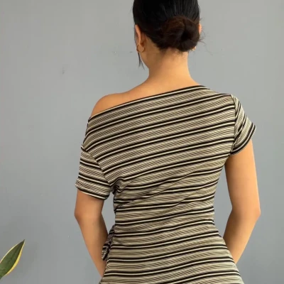 STRIPE TOP WITH RIBBOM