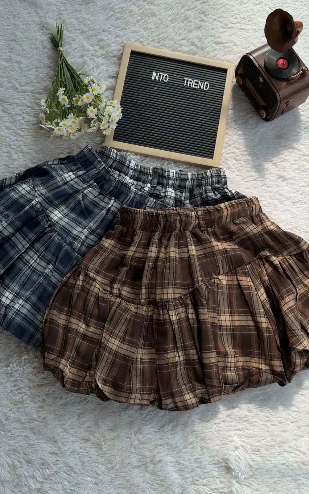 Product image of CHECKED BUBBLE SKIRT