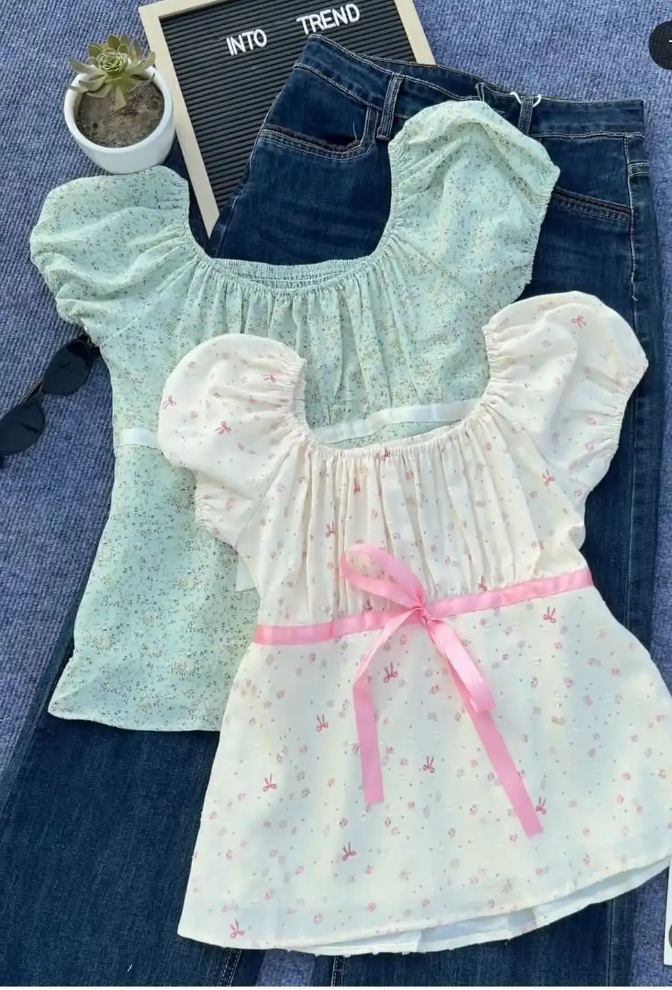 Product image of MIDDLE LACE TOP