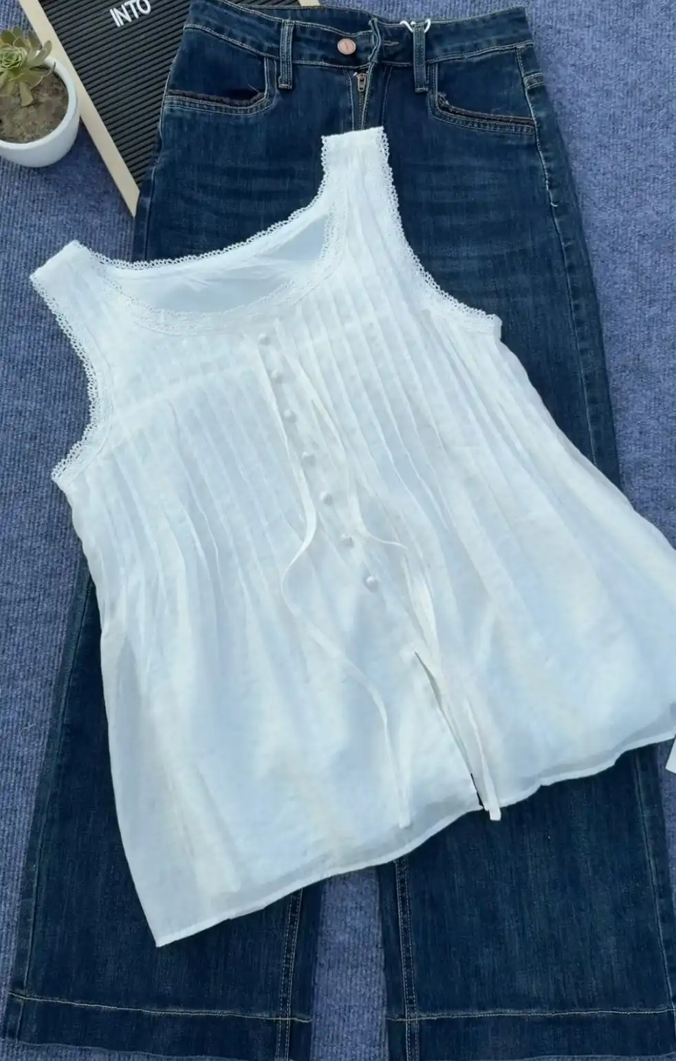 Product image of SLEEVELESS WITH LACE DESIGN TOP