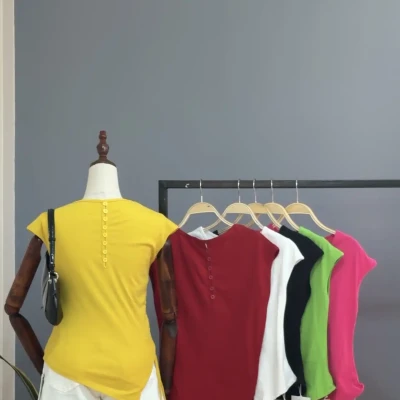 212 NEW ARRIVALS TOP
